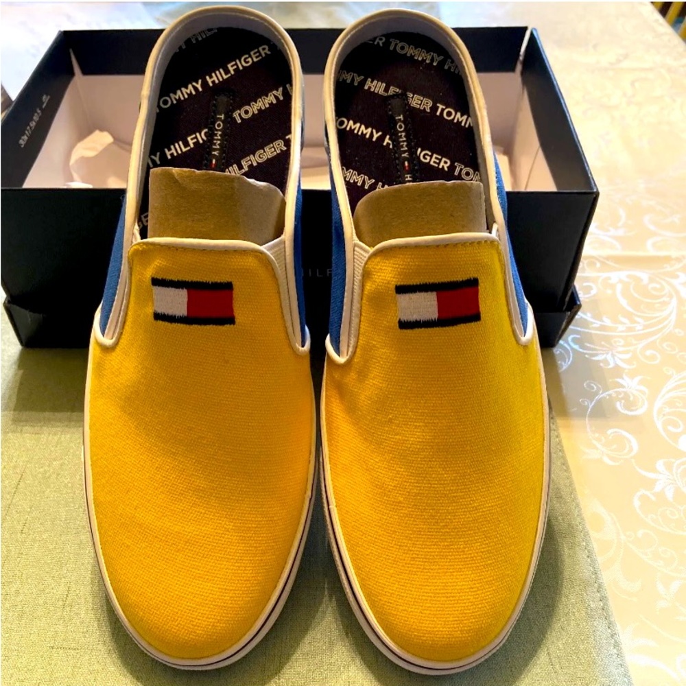 New  Tommy Hilfiger Yellow  Blue Slip on Shoes Sneakers Size 9
